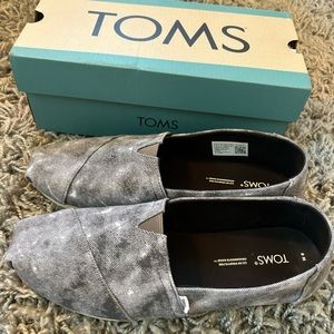 Toms Alpargata Slip Ons w/ box WORN ONCE